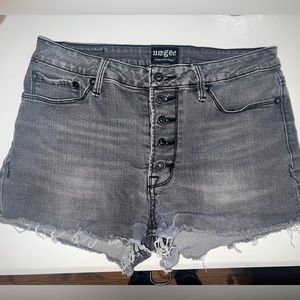Umgee Women’s Cutoff Shorts Size 28